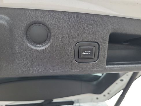 Used 2024 Chevrolet Equinox LT image 22