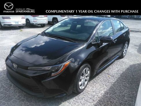 Used 2024 Toyota Corolla LE FWD image 1