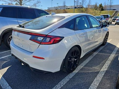 Used 2025 Honda Civic Sport image 5