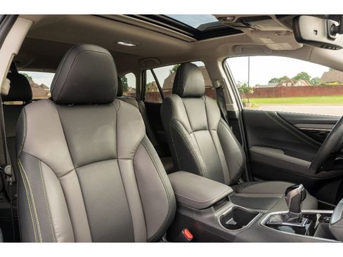 Used 2025 Subaru Outback Onyx Edition AWD/4WD image 19