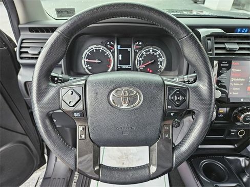 Used 2020 Toyota 4Runner 4WD image 27