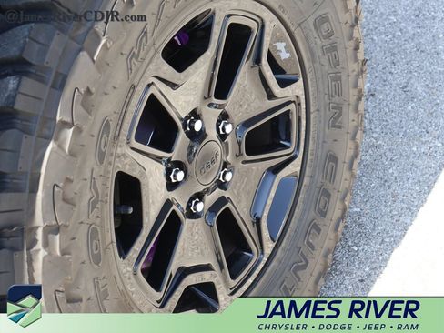 Used 2014 Jeep Wrangler Unlimited Sport AWD/4WD image 35