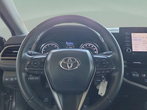 Used 2023 Toyota Camry SE FWD image 8