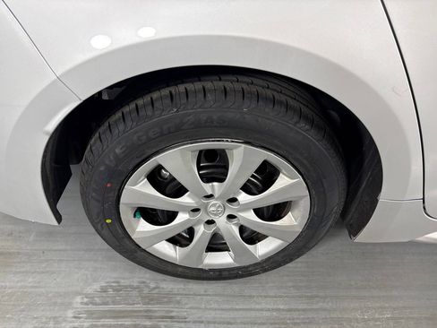Used 2025 Toyota Corolla LE FWD image 10