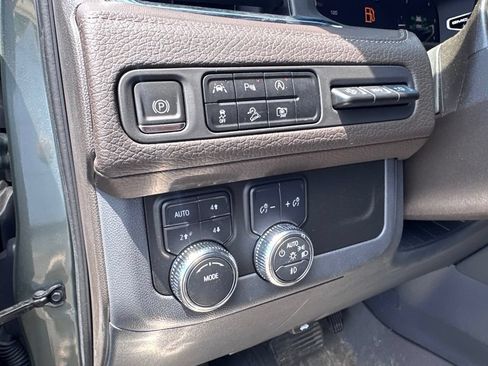 Used 2023 GMC Yukon Denali w/ LPO, Floor Liner Package AWD/4WD image 15