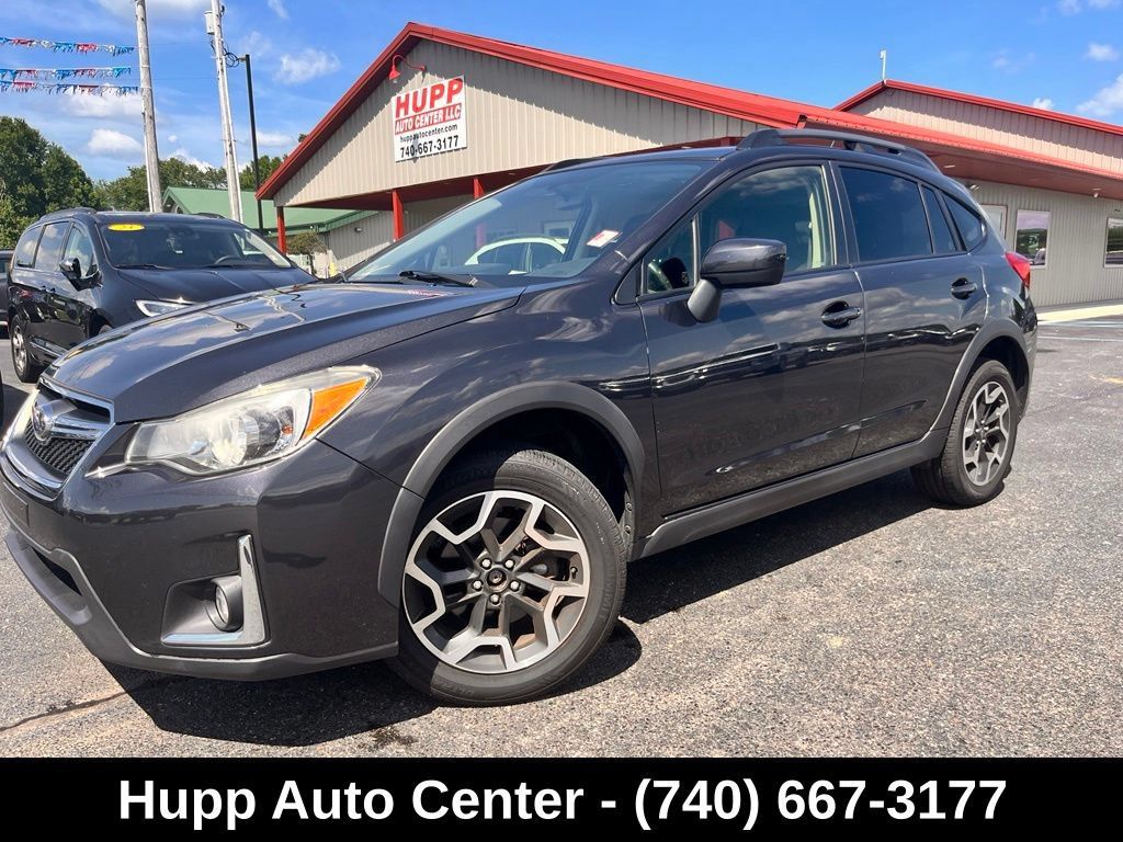 Used 2017 Subaru Crosstrek 2.0i Premium w/ Moonroof Package AWD/4WD image 1