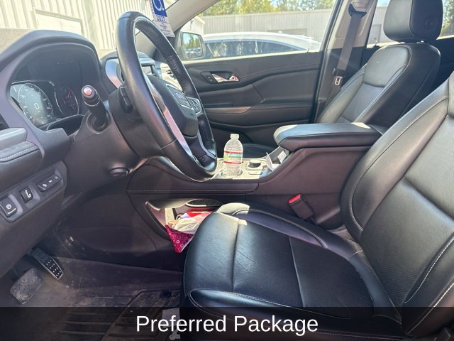 Used 2022 GMC Acadia SLT w/ Technology Package FWD image 11