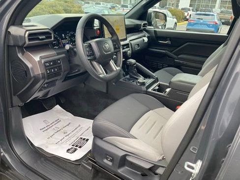 Certified 2024 Toyota Tacoma TRD Off-Road AWD/4WD image 16