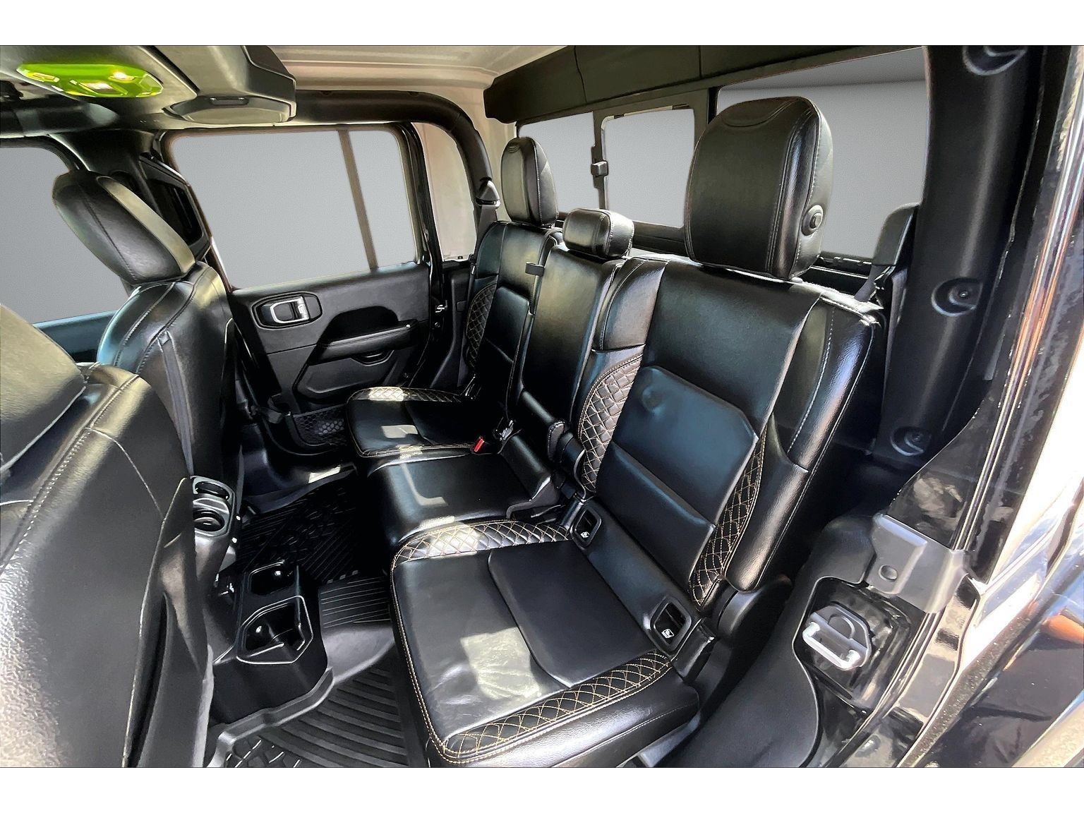 Used 2021 Jeep Gladiator Overland AWD/4WD image 36