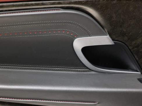Used 2017 Aston Martin DB11 V12 RWD image 13