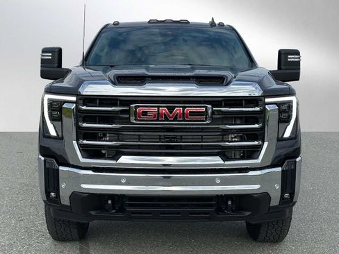 New 2025 GMC Sierra 2500 SLE image 8