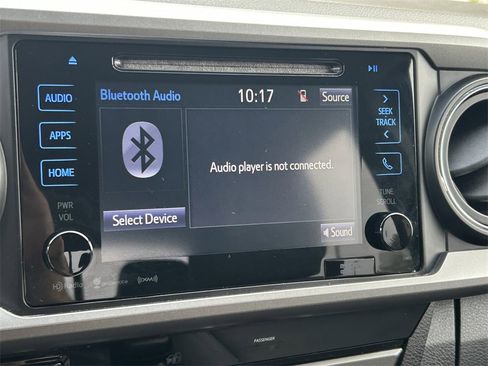 Used 2017 Toyota Tacoma SR5 image 28