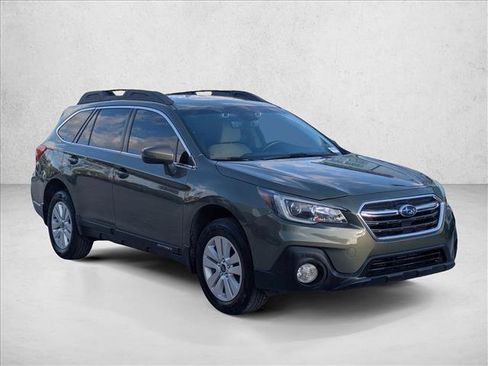 Used 2018 Subaru Outback 2.5i Premium AWD/4WD image 3