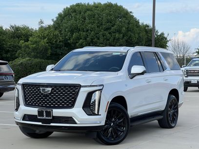 Used 2025 Cadillac Escalade Luxury w/ LPO, Floor Liner Package