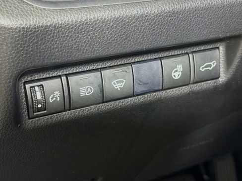 Used 2020 Toyota RAV4 XLE w/ Convenience Package AWD/4WD image 15