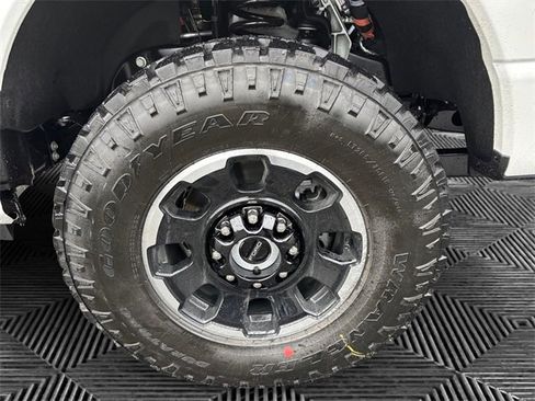 New 2026 Ford F250 Platinum w/ Tremor Off-Road Package image 14