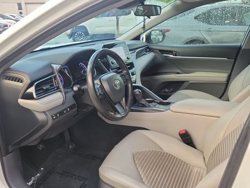 Used 2023 Toyota Camry SE FWD image 13
