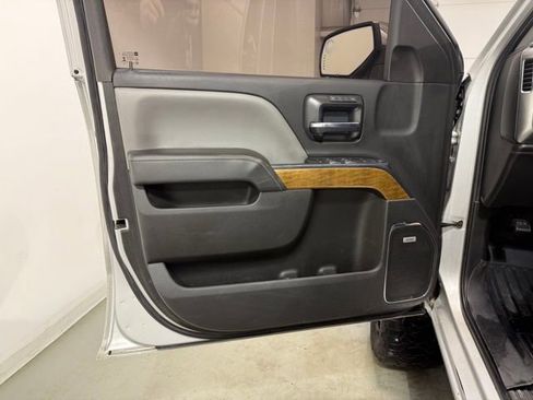 Used 2015 Chevrolet Silverado 2500 LTZ w/ LTZ Plus Package image 8