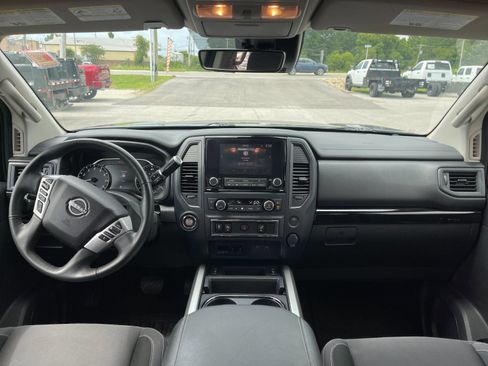 Used 2023 Nissan Titan SV w/ SV Convenience Package RWD image 15