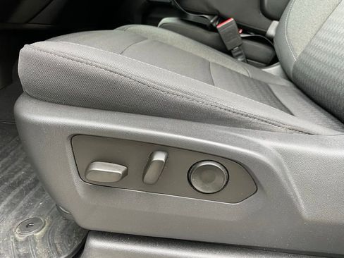 Used 2022 Chevrolet Silverado 1500 Custom AWD/4WD image 10