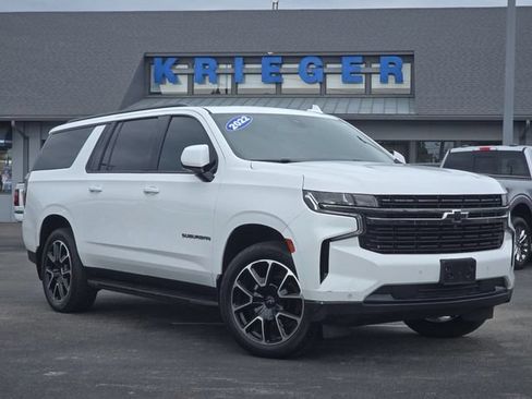 Used 2022 Chevrolet Suburban RST w/ Luxury Package AWD/4WD image 2