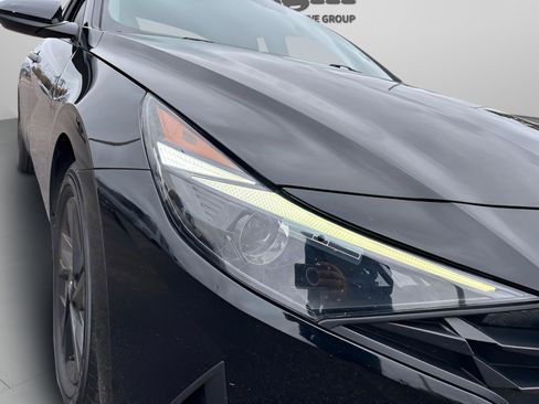 Used 2023 Hyundai Elantra SEL w/ Cargo Package image 21