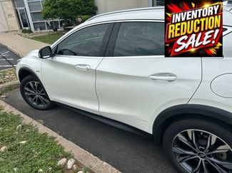 Used 2017 INFINITI QX30 Premium w/ Navigation Package AWD/4WD video 1