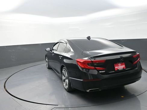 Used 2019 Honda Accord Touring image 16