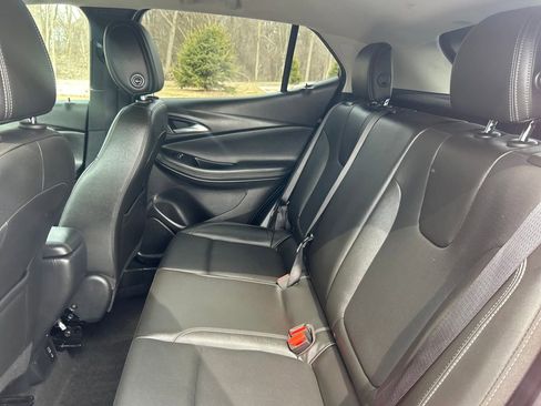 Used 2024 Buick Encore GX Sport Touring image 12