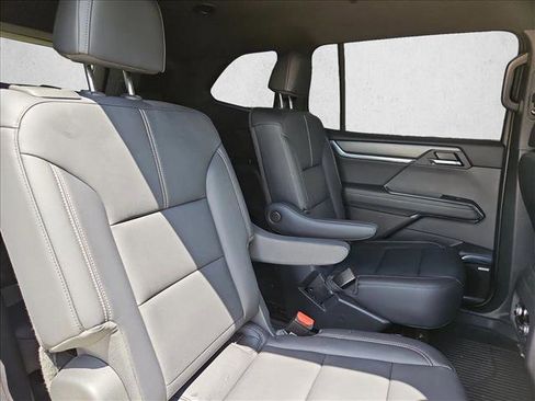 Used 2024 GMC Acadia Elevation w/ Luxury Package image 21