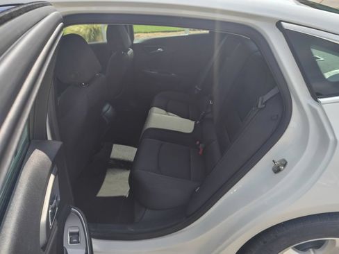 Used 2024 Chevrolet Malibu LS FWD image 6