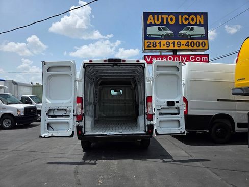 Used 2023 RAM ProMaster 2500 FWD image 12