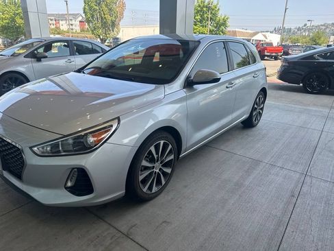 Used 2018 Hyundai Elantra GT w/ Style Package 02 FWD image 1