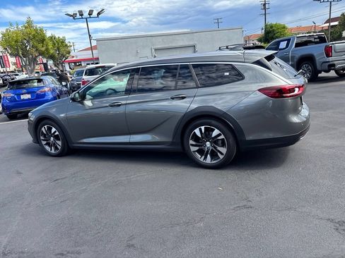 Used 2018 Buick Regal Essence w/ Driver Confidence Package #1 AWD/4WD image 7