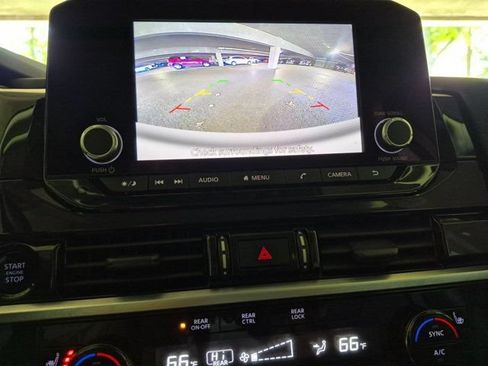 Used 2025 Nissan Pathfinder SV FWD image 16