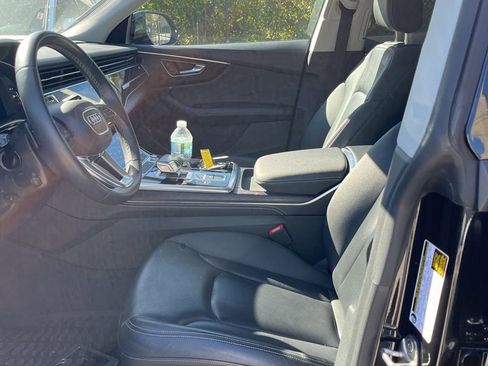 Used 2023 Audi Q8 Premium Plus w/ Premium Plus Package image 3