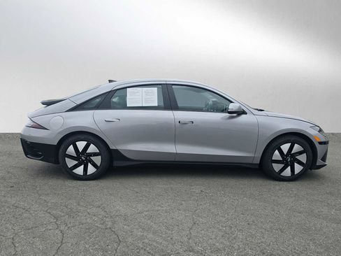 Used 2023 Hyundai Ioniq 6 SE RWD image 2