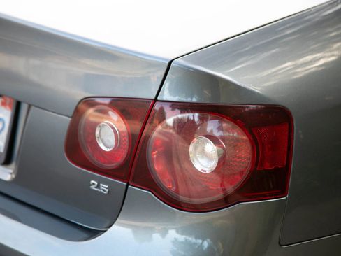 Used 2008 Volkswagen Jetta S FWD image 9