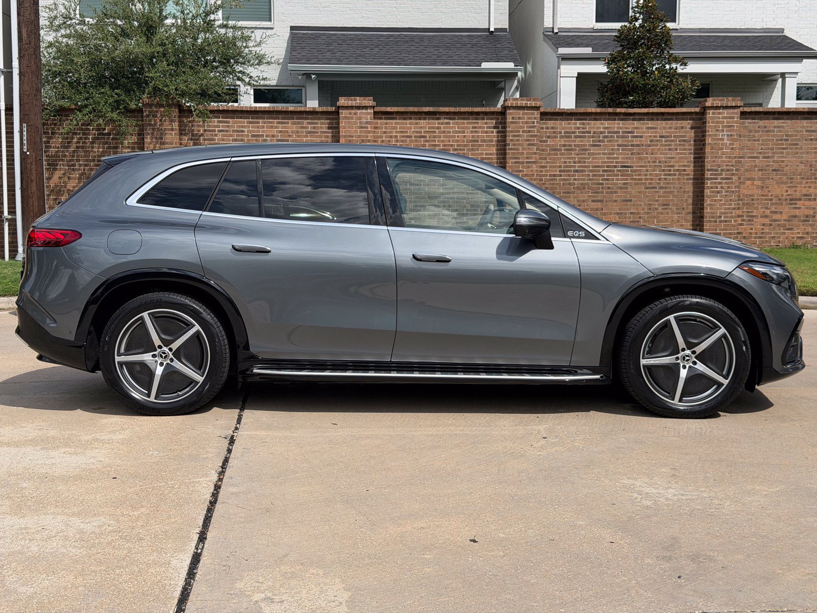 Used 2023 Mercedes-Benz EQS 580 4MATIC SUV image 14