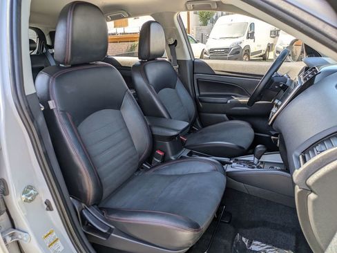 Used 2025 Mitsubishi Outlander Sport SE AWD/4WD image 28