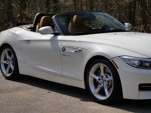 Used 2015 BMW Z4 sDrive35is image 48