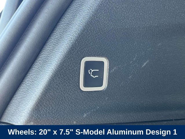 Used 2025 Chrysler Pacifica Limited FWD image 27