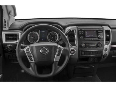Used 2018 Nissan Titan SV w/ SV Convenience Package image 10