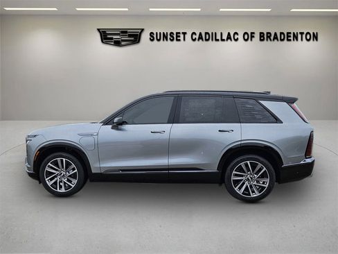 New 2026 Cadillac Vistiq Sport image 4