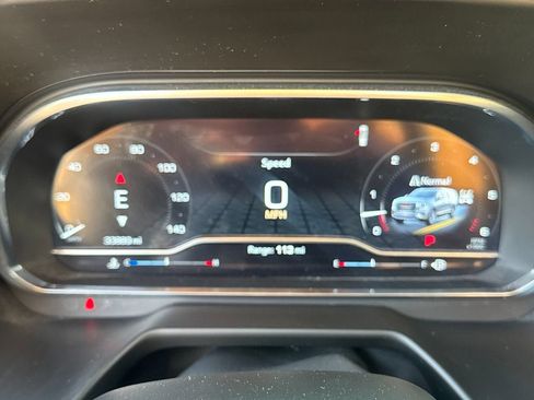 Used 2024 GMC Yukon AT4 w/ Technology Package AWD/4WD image 25