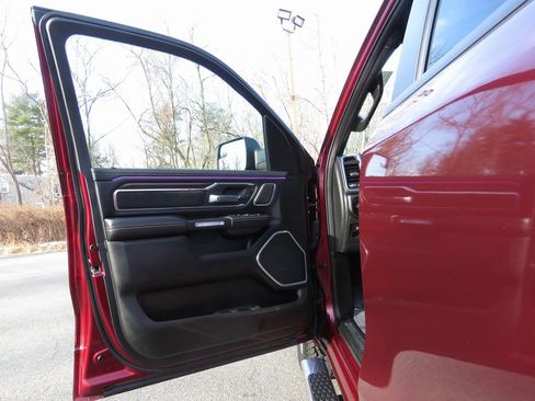 Used 2022 RAM 1500 Laramie image 9