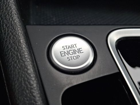 Used 2021 Volkswagen Jetta R-Line FWD image 24