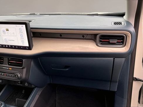 Used 2025 Ford Maverick Lariat image 21