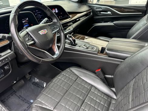 Certified 2023 Cadillac Escalade ESV Sport Platinum w/ Heavy-Duty Trailer Package AWD/4WD image 10