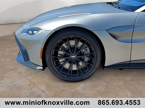 Used 2023 Aston Martin V8 Vantage Coupe RWD image 9